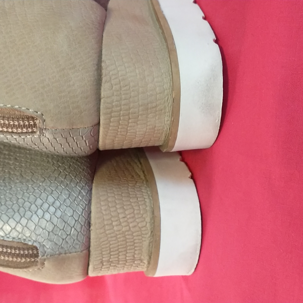 Diba True "Gang Way" Leather Sandals - Picture 13 of 15